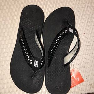 Nike flip flops SIZE 7